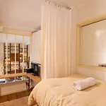 Apartamento Guestready - Midcentury Maisonette In The 10th *