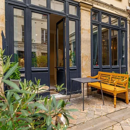 Guestready - Midcentury Maisonette In The 10th Apartamento *