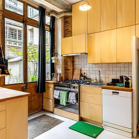 Guestready - Midcentury Maisonette In The 10th شقة